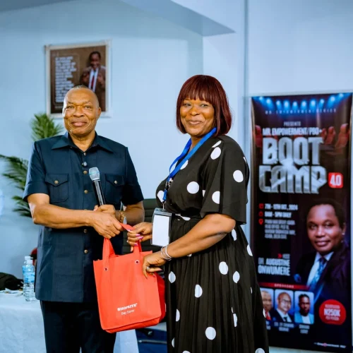 Dr.-Ben-Nwankwo-Giving-Out-Gifts-to-Participants-of-the-Mr.-Empowerment-BootCamprealestatebootcamp-mrempowerment-realestateinvestors-pwanmax-pwan-1